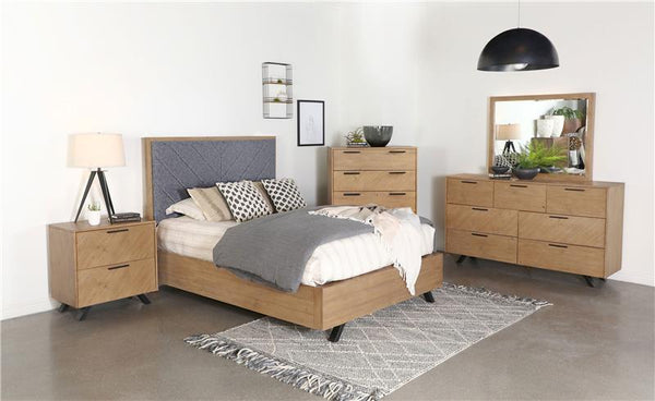 Taylor 5-piece Queen Bedroom Set Light Honey Brown - 223421Q-S5