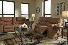 Boxberg Reclining Loveseat with Console - 3380294