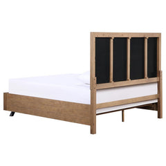 Taylor 5-piece Queen Bedroom Set Light Honey Brown - 223421Q-S5
