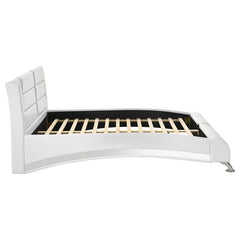 Jeremaine Upholstered Queen Sleigh Bed White - 300345Q