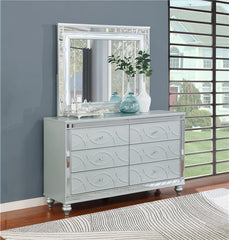 Gunnison 6-drawer Dresser with Mirror Silver Metallic - 223213M
