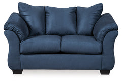 Darcy Loveseat - 7500735
