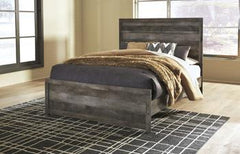 Wynnlow Queen Panel Headboard/Footboard - B440-71