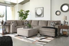 Ballinasloe 3-Piece Sectional with Chaise - 80702S2