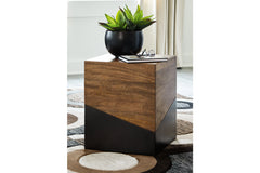 Trailbend Accent Table - A4000311