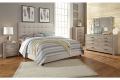 Dolante Queen Upholstered Bed - B130-581