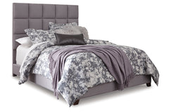 Dolante Queen Upholstered Bed - B130-381