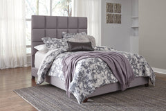 Dolante Queen Upholstered Bed - B130-381