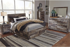 Derekson Queen Panel Bed with 4 Storage Drawers - B200B18