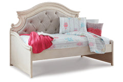 Realyn Twin Day Bed - B743-80