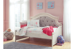 Realyn Twin Day Bed - B743-80