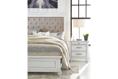Kanwyn Queen Panel Bed - B777B4