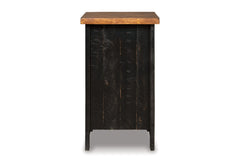 Valebeck Chairside End Table - T468-7
