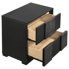 Blacktoft 5-piece Queen Bedroom Set Black - 207101Q-S5