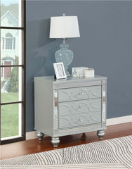 Gunnison 2-drawer Nightstand Silver Metallic - 223212