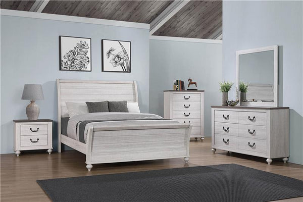 Stillwood Wood Eastern King Sleigh Bed Vintage Linen - 223281KE