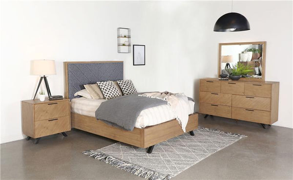 Taylor 4-piece Queen Bedroom Set Light Honey Brown - 223421Q-S4