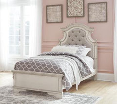 Realyn Twin Panel Footboard - B743-52